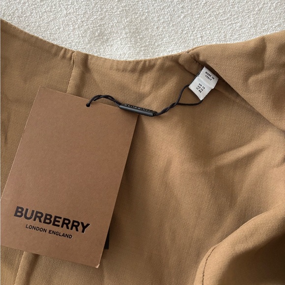 Burberry Classic Coat - Picture 7 of 9